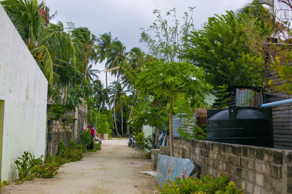 Maldives Seashine Hotel Huraa Eksteriør billede