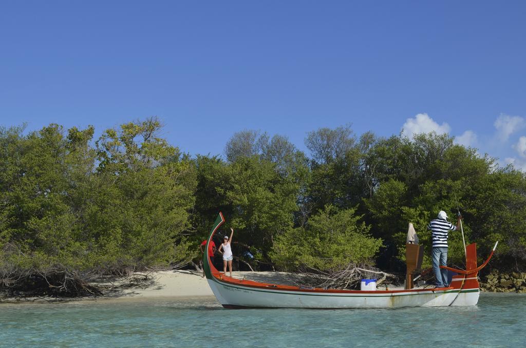 Maldives Seashine Hotel Huraa Eksteriør billede